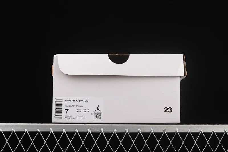 All Categories Air Jordan Jordan Series Basketball Shoes Air Jordan 1 Mid Air Jordan 1 Mid AJ1 Joe 1 New Ash Mid-top Cultural Basketball Shoes BQ6472-015